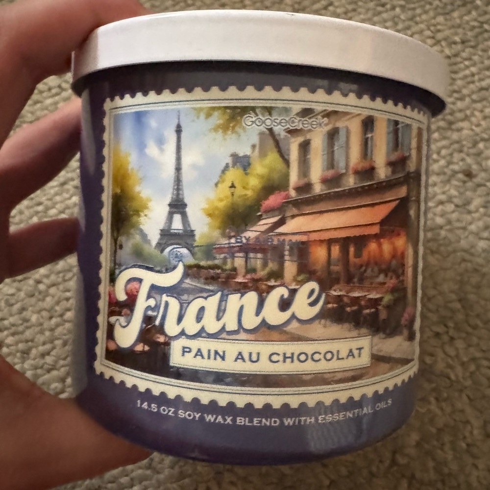 Goose Creek France Pain Au Chocolat Candle - Purple